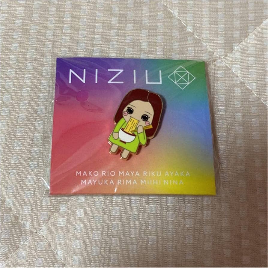 Amazon | NiziU リマ リーヌ ピンバッジ | バッジ | おもちゃ